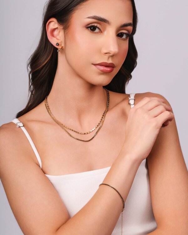 Brinco Ponto de Luz Preto 5 mm Banhado a Ouro 18K - Foto 3