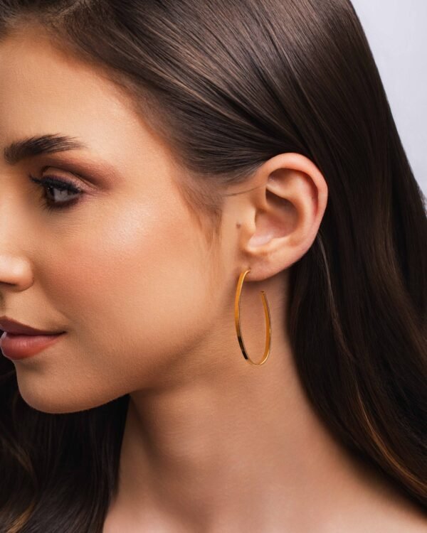 Brinco Argola Oval Fio Reto Liso 4,4 cm Banhado a Ouro 18K - Foto 1
